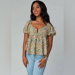 NWT women’s Buddy Love Houston puff sleeve top in Marigold yellow floral large
